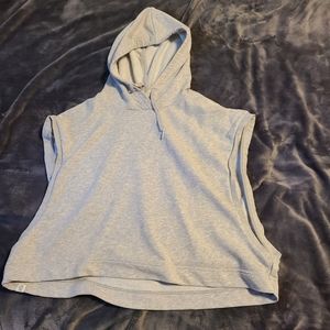 Cropped puma work out shirt